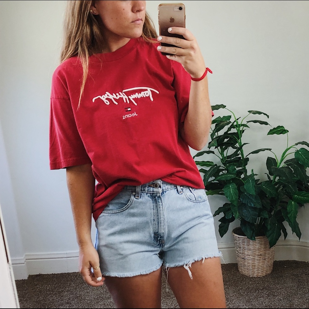 Vintage • 90s Tommy Hilfiger Tee